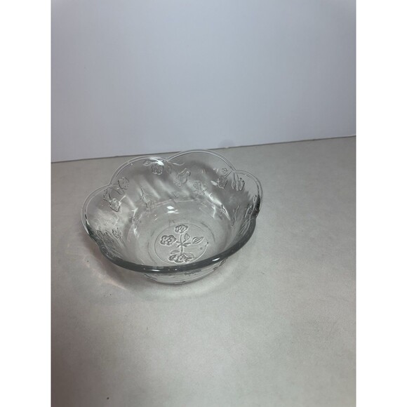 Clear Pressed Glass Floral Bowl Scalloped Edge 5" Dessert / Custard Dish - Picture 1 of 3